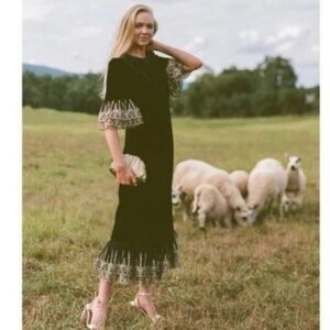 NWT Tuckernuck Pomander Place Lillith Black Velvet Maxi Dress Sz L Gold Lace